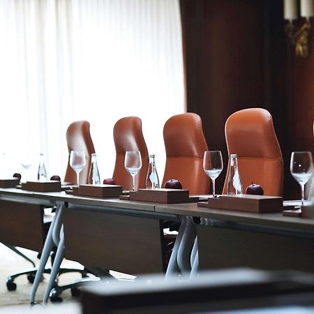 Moevenpick Hotel City Star Jeddah Ngoại thất bức ảnh A boardroom