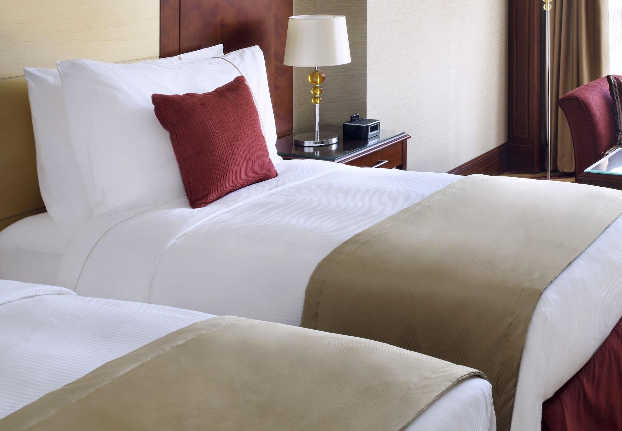 Moevenpick Hotel City Star Jeddah Ngoại thất bức ảnh A bed runner