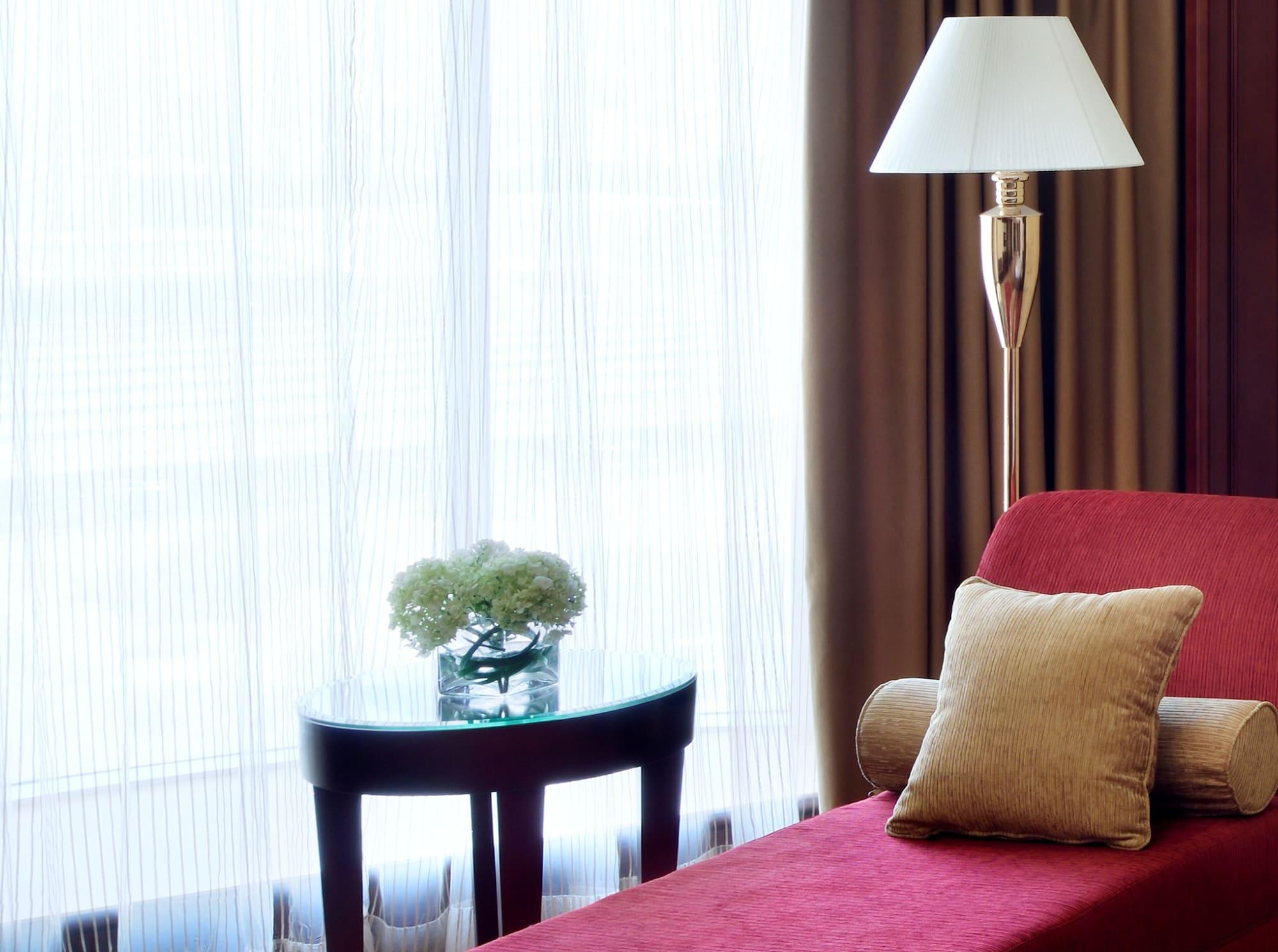 Moevenpick Hotel City Star Jeddah Ngoại thất bức ảnh A floor lamp