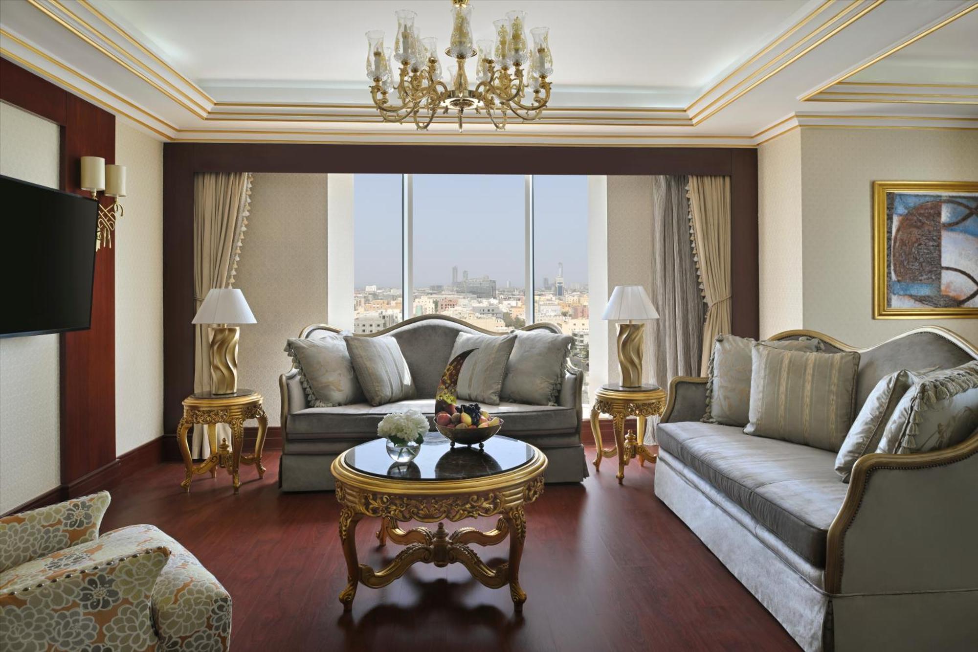 Moevenpick Hotel City Star Jeddah Ngoại thất bức ảnh A suite at the Ritz-Carlton, Riyadh