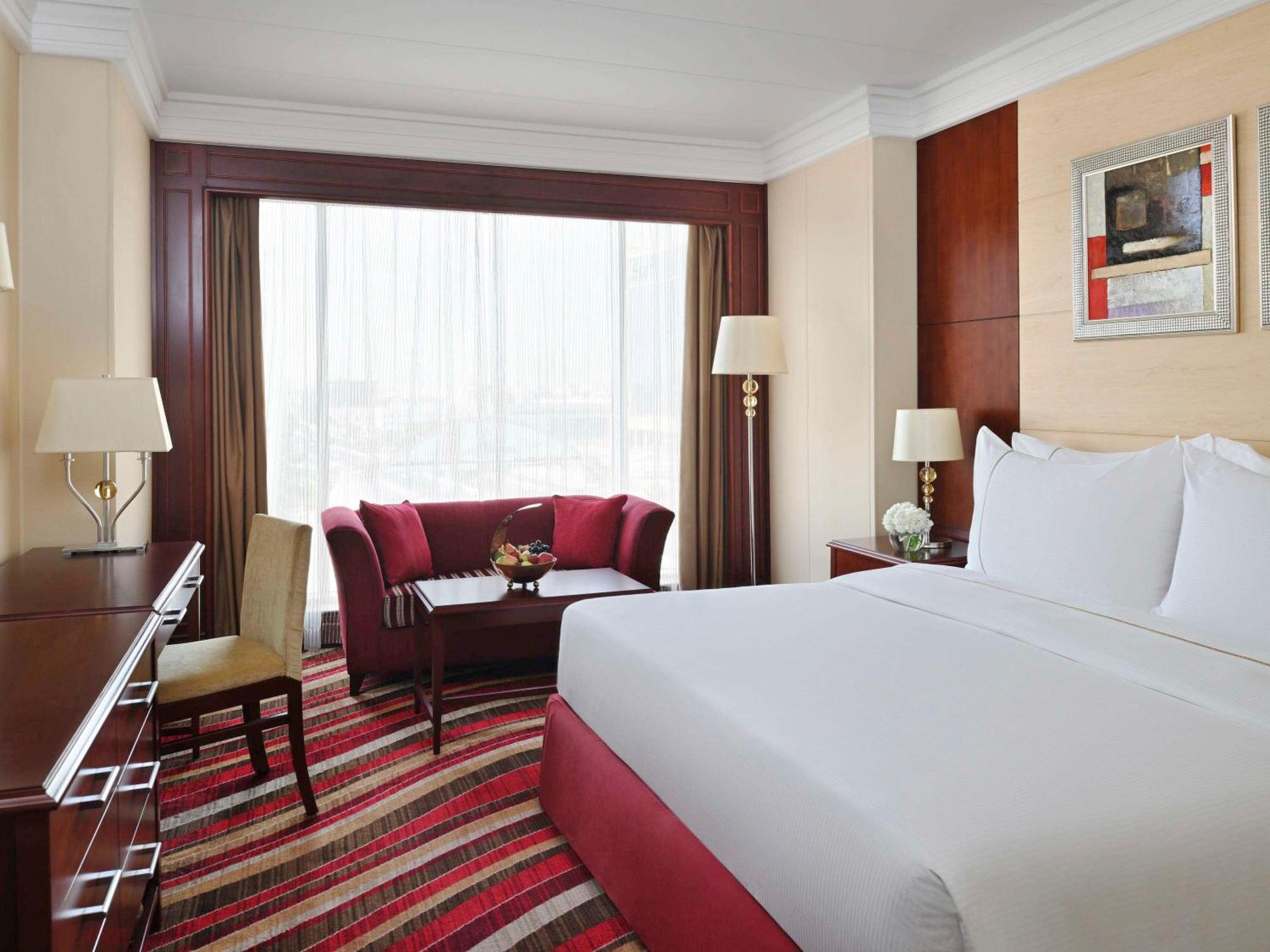 Moevenpick Hotel City Star Jeddah Ngoại thất bức ảnh A room at the hotel