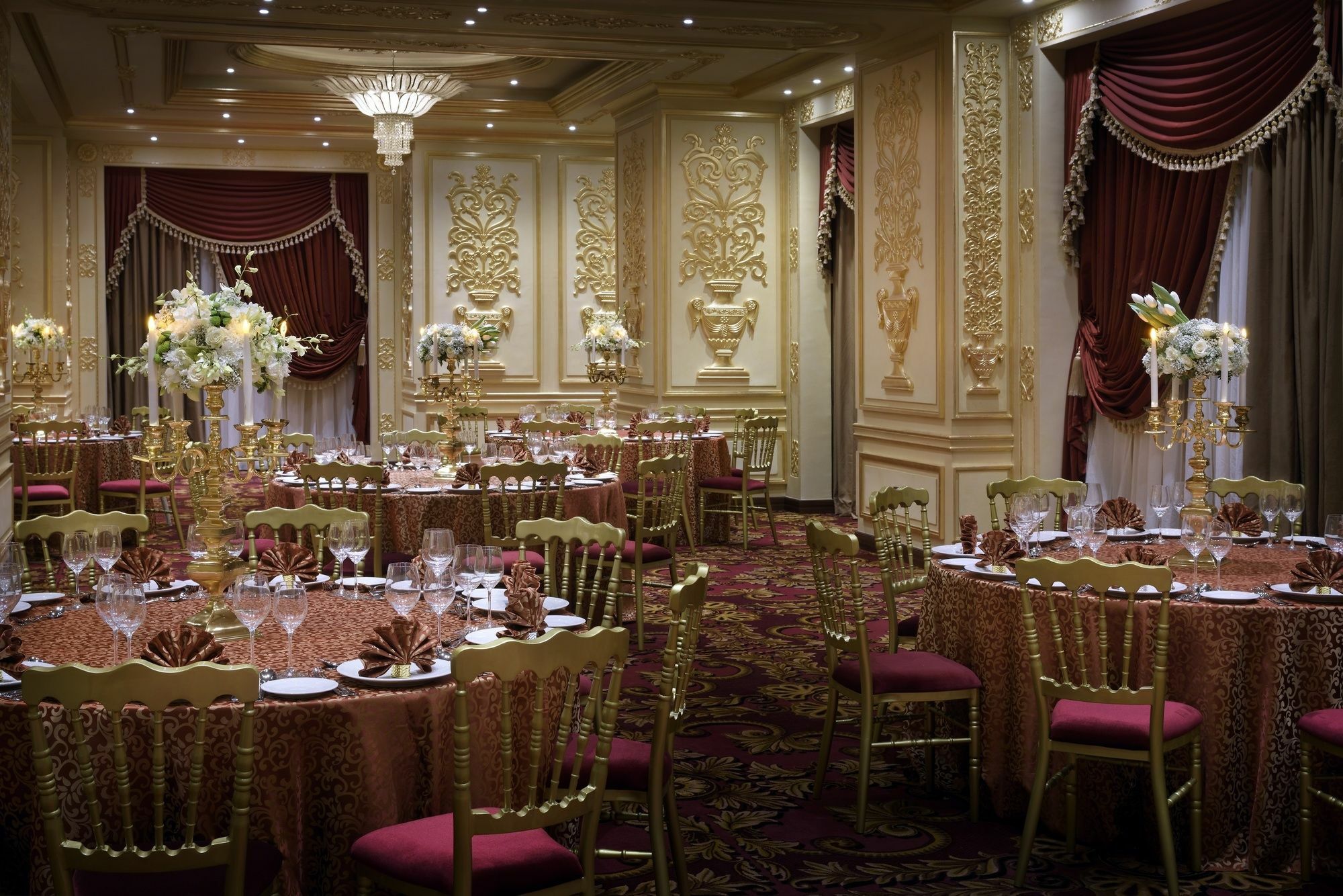Moevenpick Hotel City Star Jeddah Ngoại thất bức ảnh The ballroom at the Ritz-Carlton, Tysons Corner